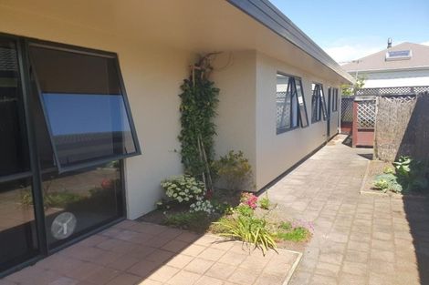 Photo of property in 41 Ngaio Street, Strandon, New Plymouth, 4312