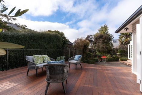 Photo of property in 43 Tomes Road, St Albans, Christchurch, 8052