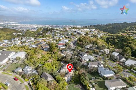Photo of property in 2/196 Dowse Drive, Maungaraki, Lower Hutt, 5010