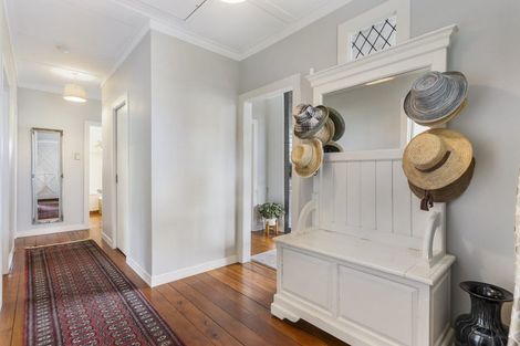 Photo of property in 16 Princes Street, Northcote Point, Auckland, 0627