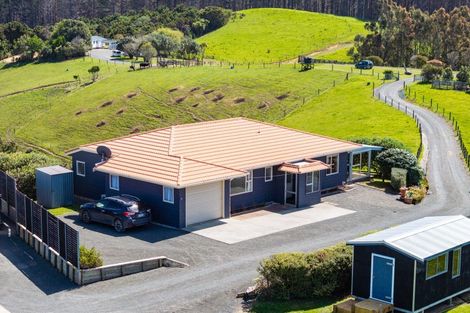 Photo of property in 347 Campbell Road, Parua Bay, Onerahi, 0192