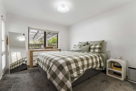 Photo of property in 65 Reynella Drive, Massey, Auckland, 0614