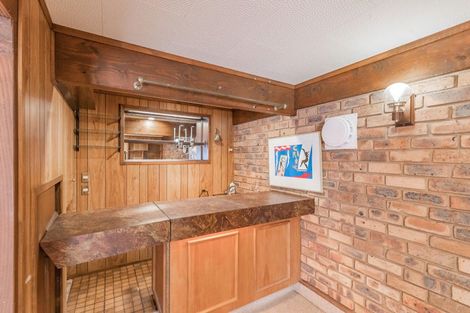 Photo of property in 5 Noeleen Street, Glenfield, Auckland, 0629