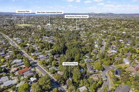 Photo of property in 104 Konini Road, Titirangi, Auckland, 0604