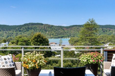 Photo of property in 105 Waireka Place, Whangamata, 3620