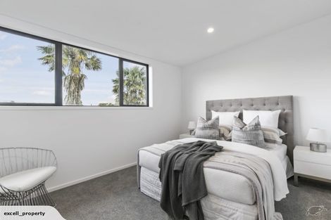 Photo of property in 14a Ropata Avenue, Point England, Auckland, 1072