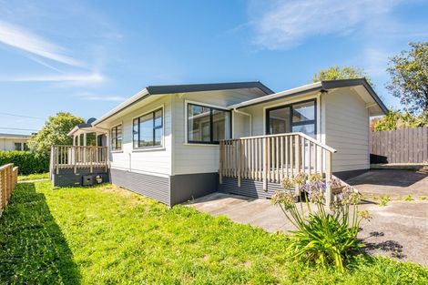 Photo of property in 30 Middleton Road, Johnsonville, Wellington, 6037