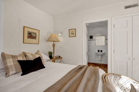 Photo of property in 91 Belt Road, New Plymouth, 4310