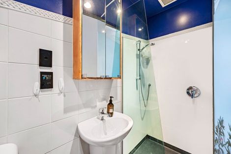 Photo of property in Qba Apartments, 2f/51 Webb Street, Mount Cook, Wellington, 6011