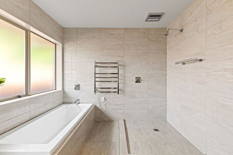 Photo of property in 1 Henridge Place, Avonhead, Christchurch, 8042