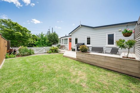 Photo of property in 100 Matatua Road, Raumati Beach, Paraparaumu, 5032