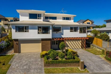 Photo of property in 6 Bowsprit Way, Whitby, Porirua, 5024