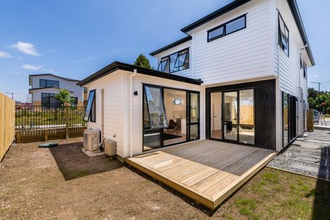 Photo of property in 72 Craigs Way, Hobsonville, Auckland, 0616