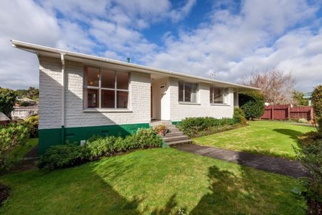 Photo of property in 19 Regent Place, Blagdon, New Plymouth, 4310