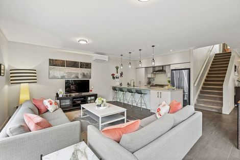 Photo of property in 16 Kensington Drive, Orewa, 0931