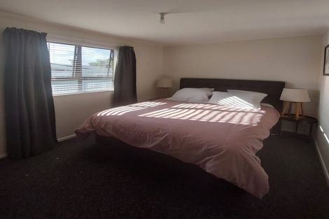 Photo of property in 5 Keats Place, Blockhouse Bay, Auckland, 0600