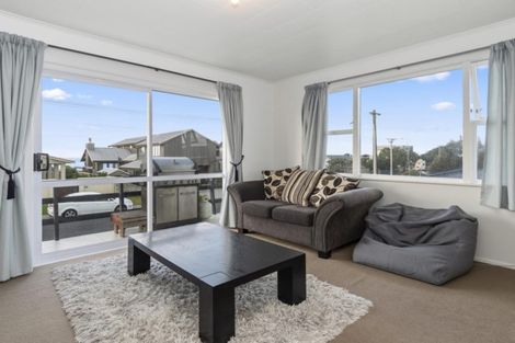 Photo of property in 22 Karewa Parade, Papamoa Beach, Papamoa, 3118