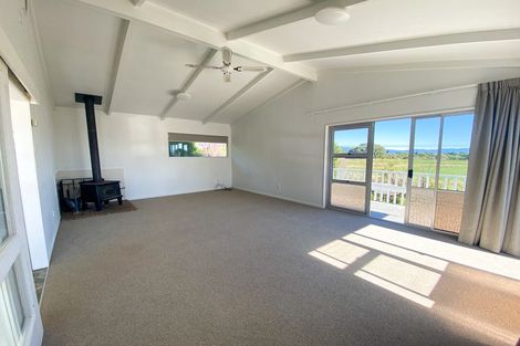 Photo of property in 682 Abel Tasman Drive, Clifton, Takaka, 7183