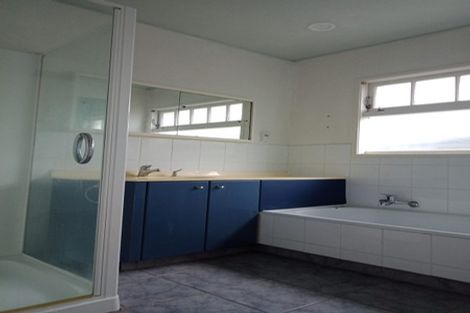 Photo of property in 18 Roysfield Lane, Sunnyhills, Auckland, 2010