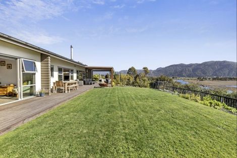 Photo of property in 30 Ruataniwha Drive, Collingwood, 7073