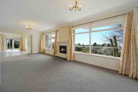 Photo of property in 9 Laingholm Drive, Laingholm, Auckland, 0604