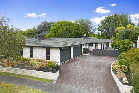 Photo of property in 27 Humphries Place, Awapuni, Palmerston North, 4412