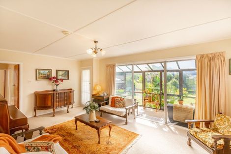 Photo of property in 6 Kaitawa Crescent, Paraparaumu, 5032