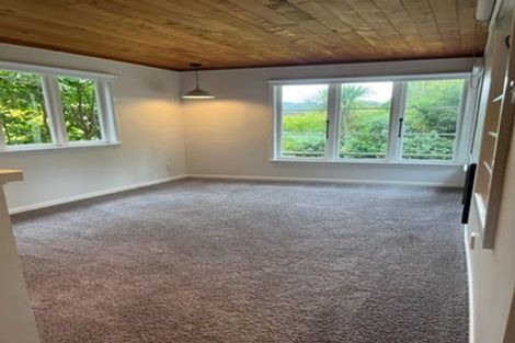 Photo of property in 802 West Coast Road, Oratia, Auckland, 0604