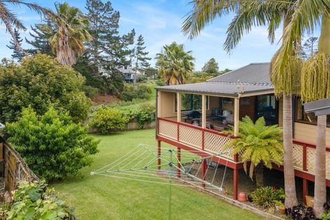 Photo of property in 18 Lochend Place, Highland Park, Auckland, 2010