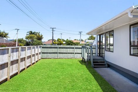 Photo of property in 26 Ward Crescent, Te Atatu Peninsula, Auckland, 0610