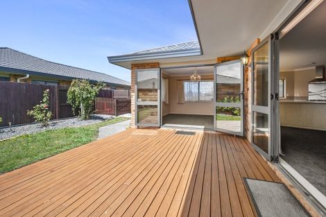 Photo of property in 1 Daniel Place, Kelvin Grove, Palmerston North, 4414