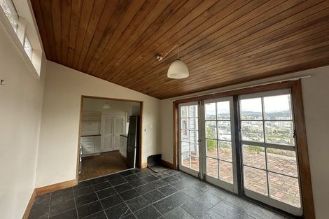 Photo of property in 11 Vogel Street, Mount Victoria, Wellington, 6011