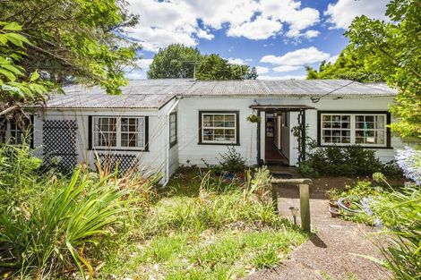 Photo of property in 26 Woodlands Crescent, Browns Bay, Auckland, 0630