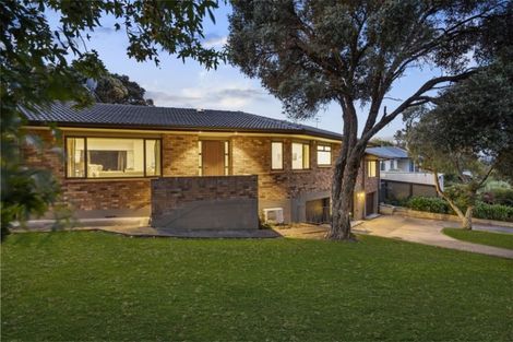 Photo of property in 37 Parkhill Road, Mellons Bay, Auckland, 2014