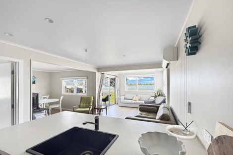 Photo of property in 1929 Ngunguru Road, Ngunguru, Whangarei, 0173