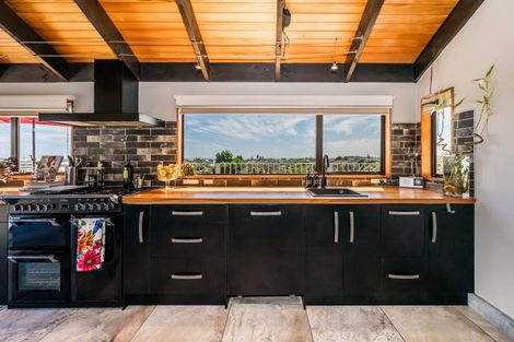 Photo of property in 40 Hicks Crescent, Waikanae Beach, Waikanae, 5036