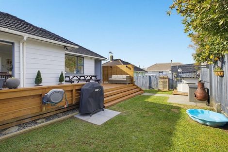 Photo of property in 110 Main Road, Titahi Bay, Porirua, 5022