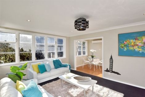 Photo of property in 16 Bateman Avenue, Bryndwr, Christchurch, 8053