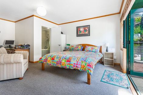 Photo of property in 214 Shaw Road, Oratia, Auckland, 0604