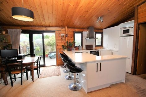 Photo of property in 3 Pollen Street, Woodville, 4920