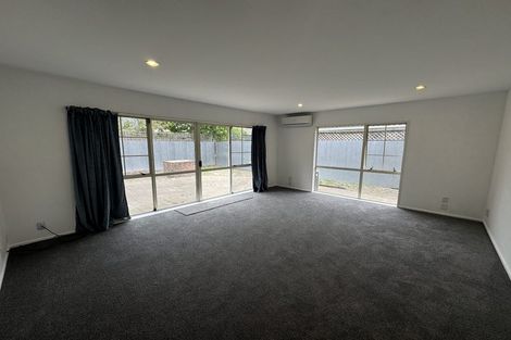 Photo of property in 2/209 Withells Road, Avonhead, Christchurch, 8042