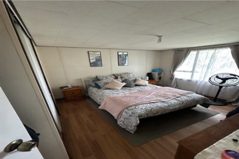 Photo of property in 2 Jumento Place, Unsworth Heights, Auckland, 0632