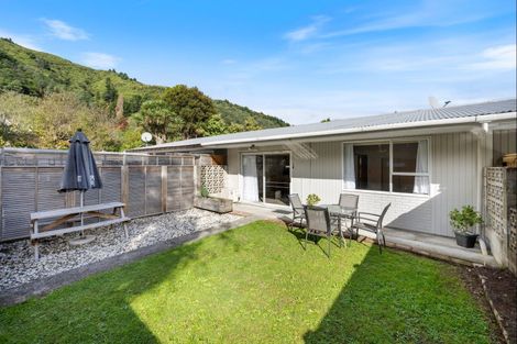Photo of property in 126c Waikawa Road, Picton, 7220