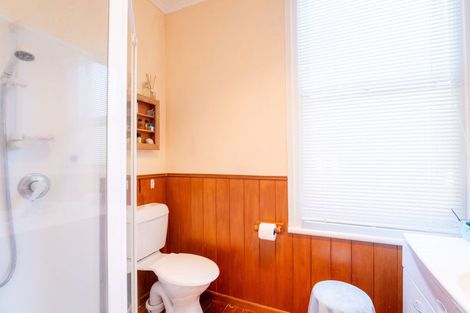 Photo of property in 72 Hinemoa Street, Birkenhead, Auckland, 0626