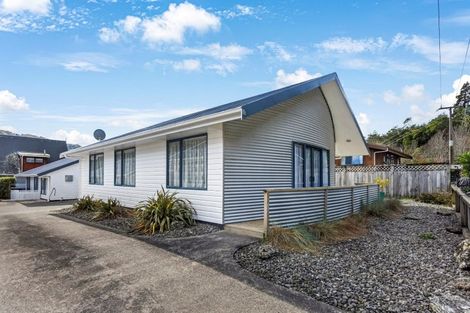 Photo of property in 3a Heather Place, Picton, 7220