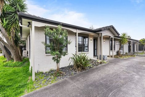 Photo of property in 27 Lothian Brae, Wattle Downs, Auckland, 2103