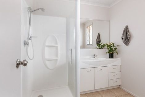 Photo of property in 106 Doncaster Drive, Papamoa Beach, Papamoa, 3118