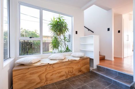 Photo of property in 225 Clifton Road, Te Awanga, 4102