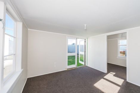 Photo of property in 10 Cornfoot Street, Castlecliff, Whanganui, 4501