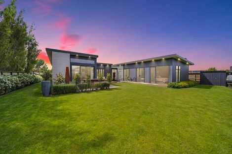 Photo of property in 92 Weston Road, Weston, Oamaru, 9401